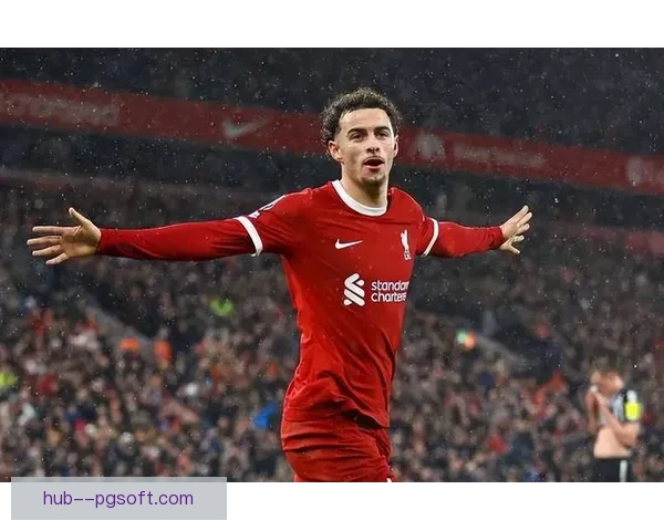 柯蒂斯琼斯脚后跟巧射破门助利物浦逆袭对手精彩瞬间