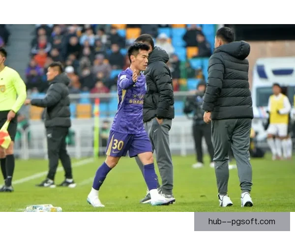 王秋明天津津门虎中场积极跑动屡次插上破门展现个人实力