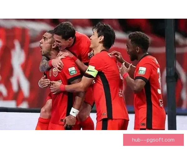 茹萨中场关键拦截助力海港稳固优势夺得冠军